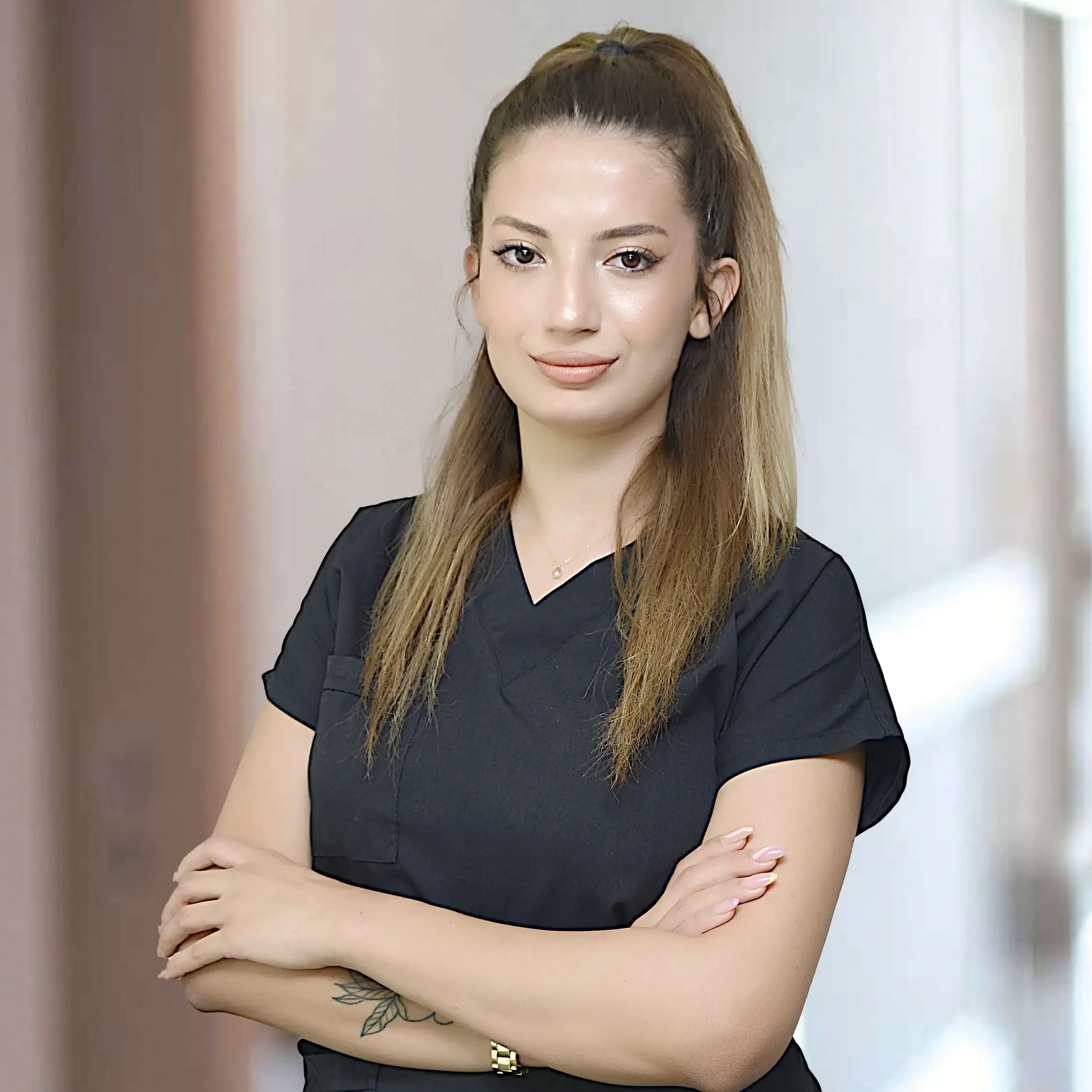Трансплантация волос Анталия - Esra Simav